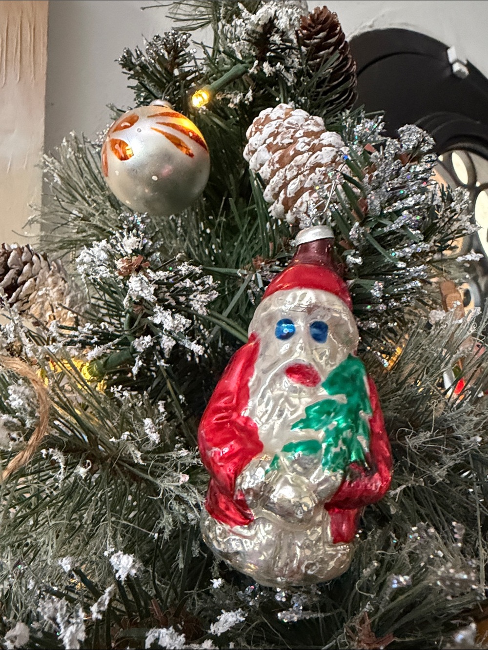 VTG Blowing Glass Santa Claus